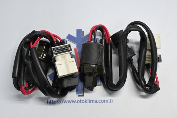 KYOPS6954 BMW 5 SERİSİ E34 - 7 SERİSİ  E32 OEM: 64538390070, 64538815 ,64538582