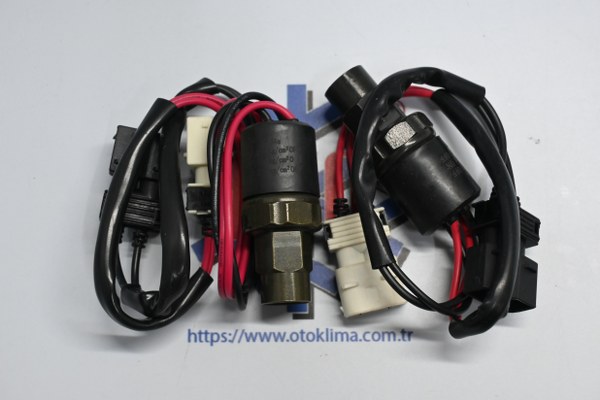 KYOPS6955 BMW OEM :64538390815