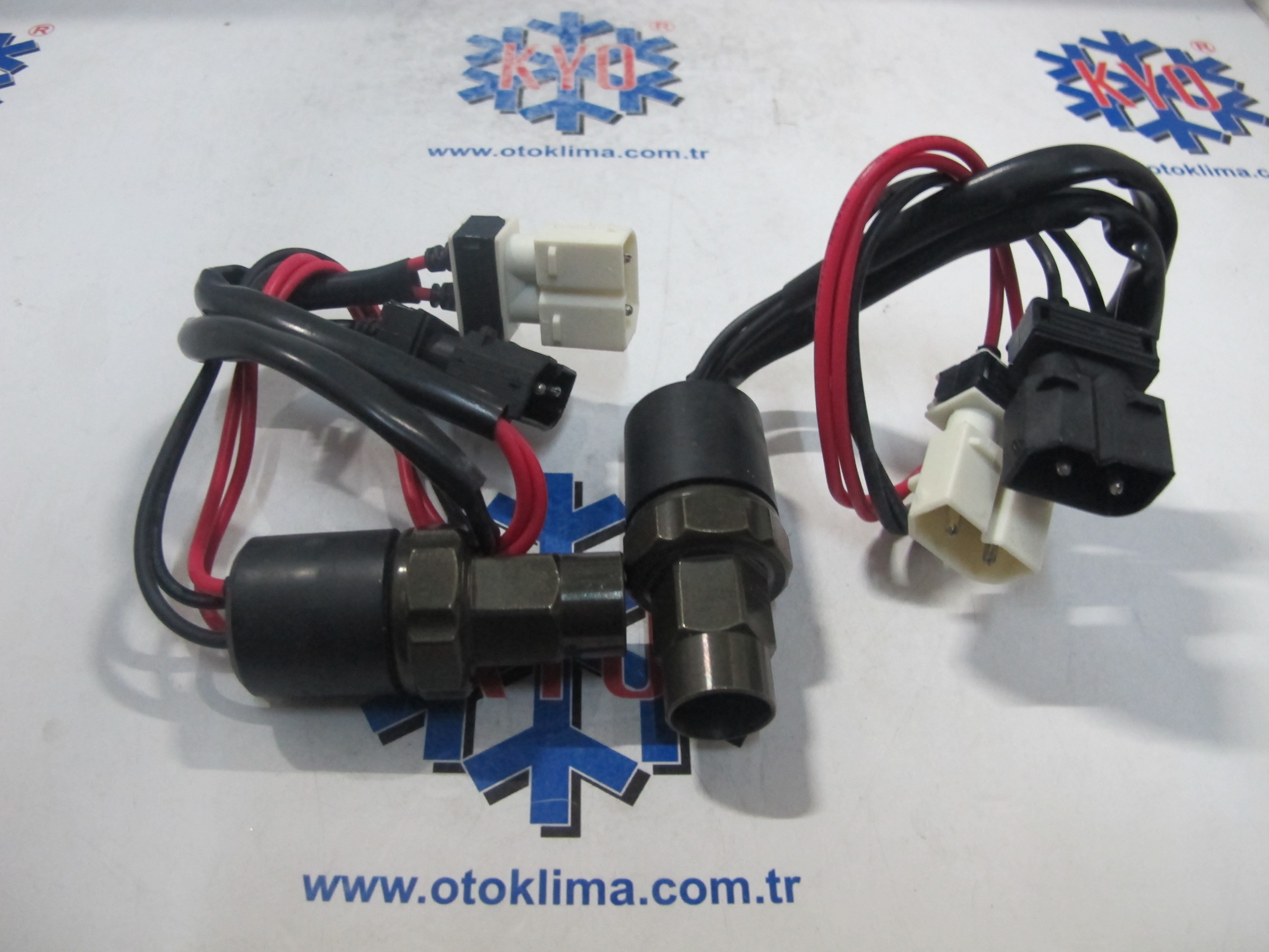 KYOPS6955 BMW OEM :64538390815