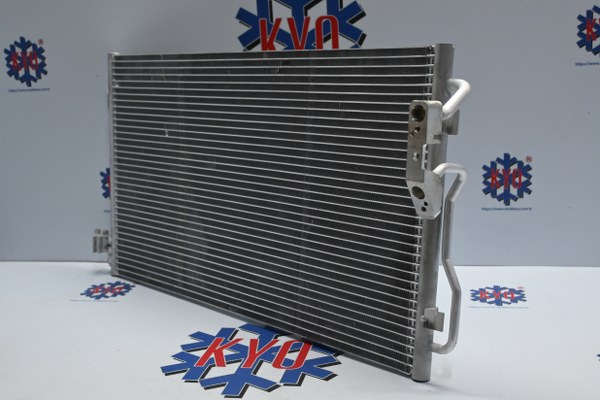 KYOR 64509218121 BMW F20 OEM: 64509218121