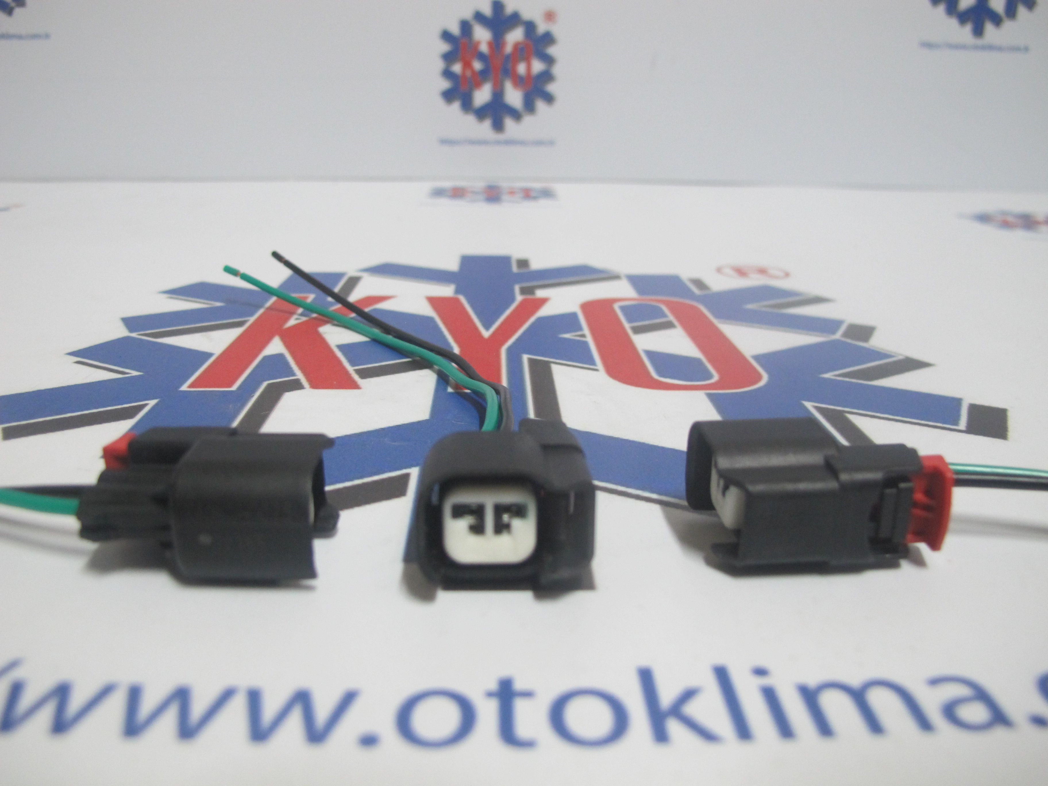 KYOSK041  FORD FOCUS  TESİSAT GELEN KOMPRESÖR SOKETİ 