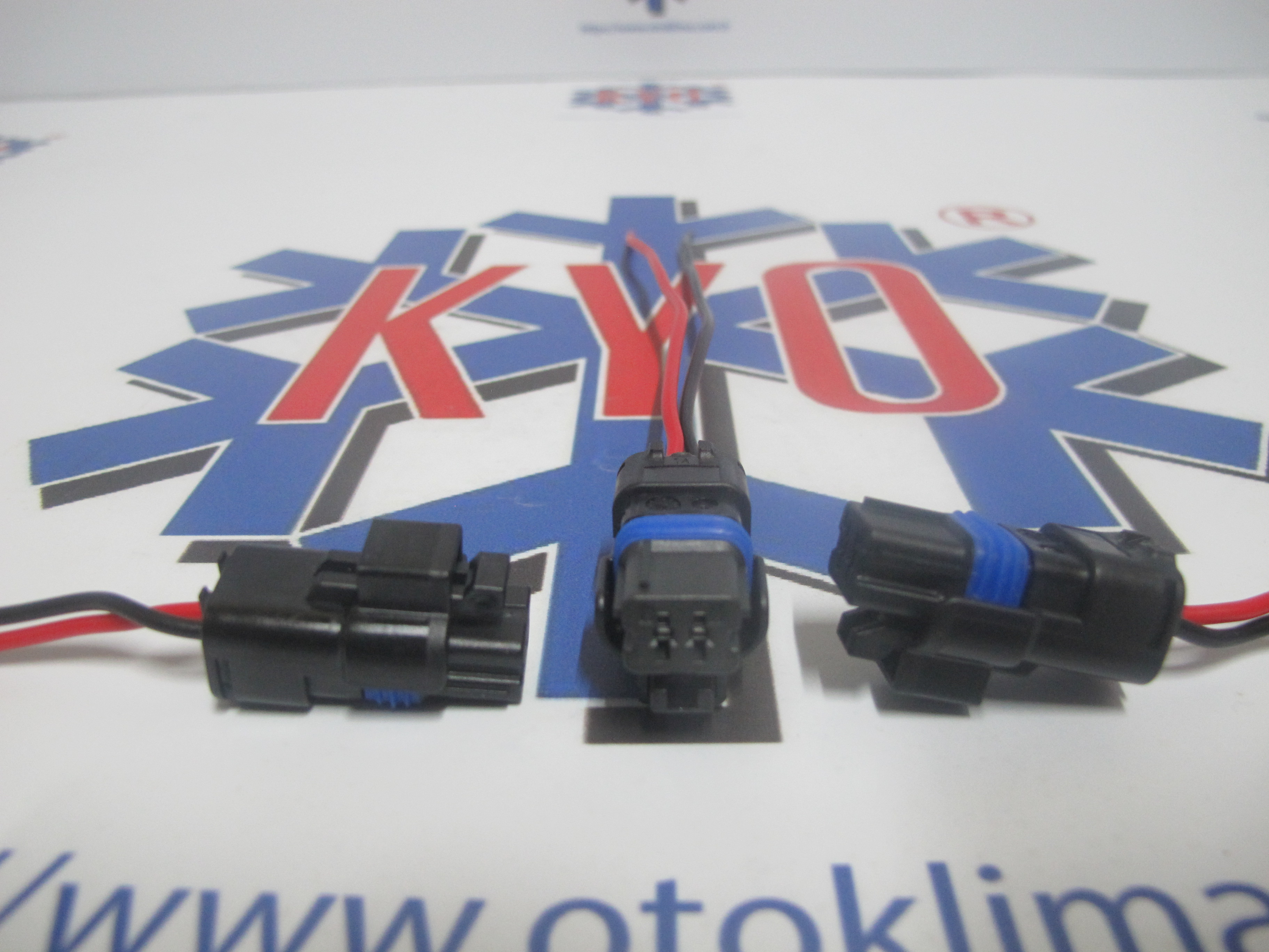 KYOSK078 OPEL - PEUGEOT 301 TESİSATTAN  KOMPRESÖRE GELEN BOBİN SOKETİ 